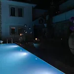 ヴィラ Gemuetliche Mit Pool, Extravagant, Luxurioes *
