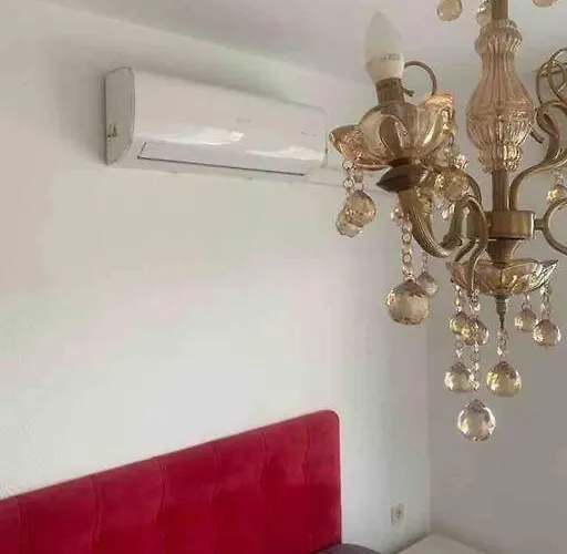 Gemuetliche Mit Pool, Extravagant, Luxurioes Вилла Ula