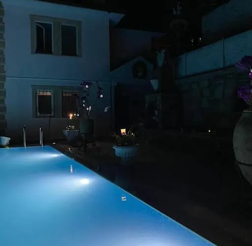 Gemuetliche Mit Pool, Extravagant, Luxurioes