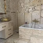 Gemuetliche Mit Pool, Extravagant, Luxurioes *