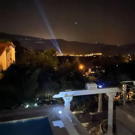 Mit Pool Extravagant, Luxurioes *