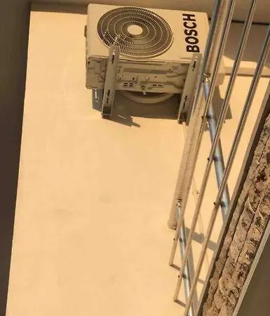 Villa Gemuetliche Mit Pool, Extravagant, Luxurioes