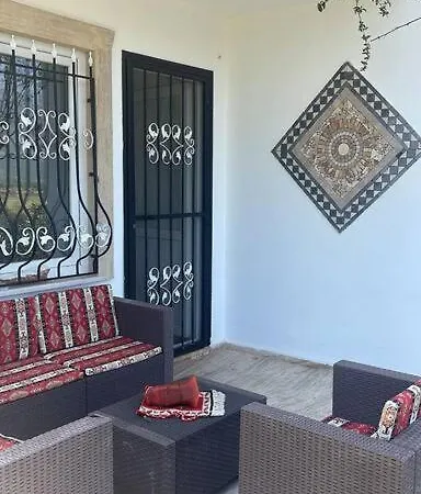 Villa Gemuetliche Mit Pool, Extravagant, Luxurioes Ula