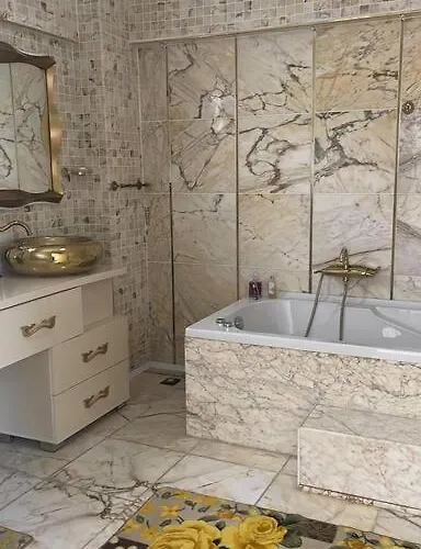 Gemuetliche Mit Pool, Extravagant, Luxurioes *